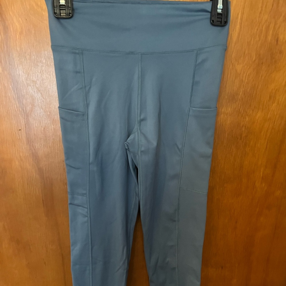 Small Aeropostale blue leggings
